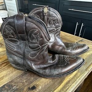 Vintage embroidered Golden Goose boots EU38